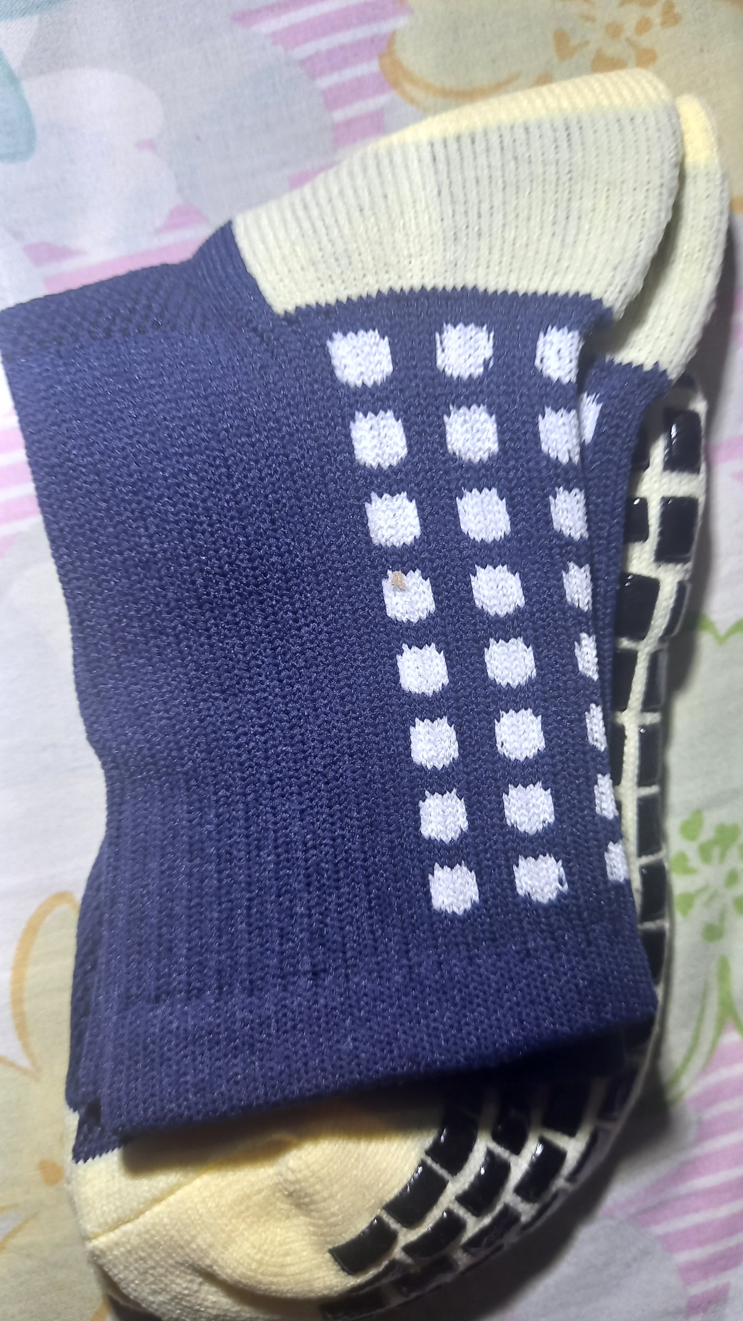 Non Slip Cushioned Breathable SOCKS
